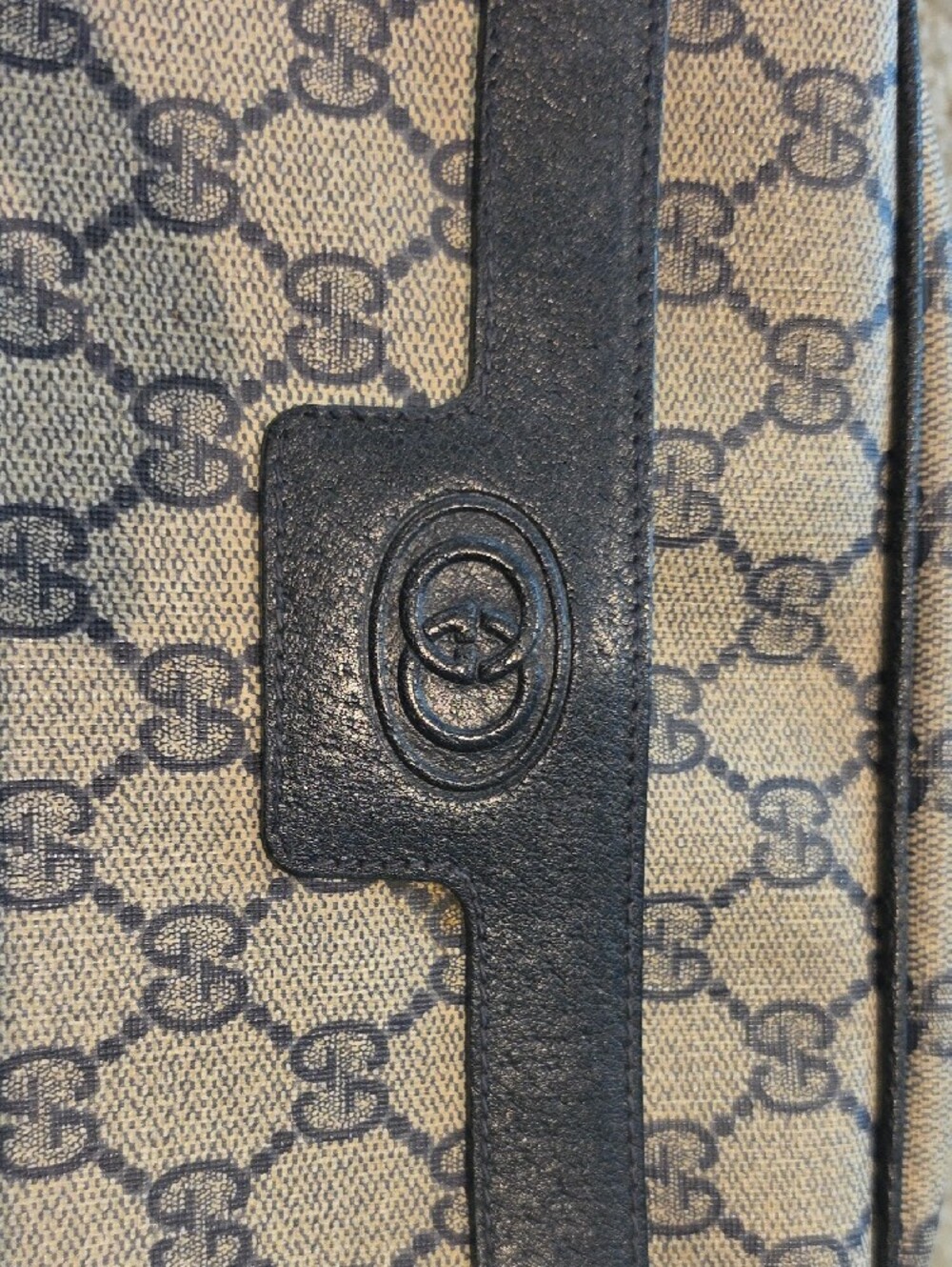 Vintage 1980s Gucci Accessory Collection GG Supreme Navy Camera Bag - Picture 8 of 16